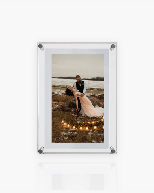 CrystalView™ Digital Acrylic Photo & Video Frame